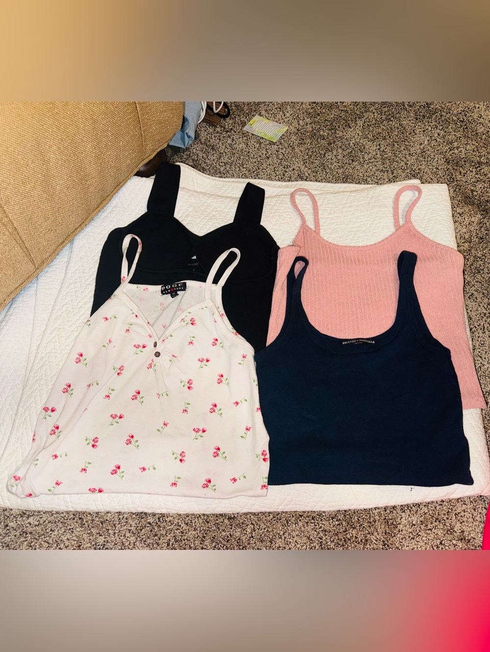 👑 Bundle of 4 Cute Crop Tops Brandy Melville, Etc — Size Medium